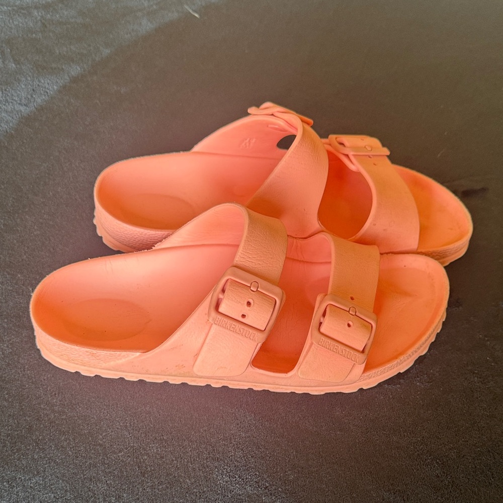 Birkenstock Kids Double-Buckle Slide Sandals in Coral